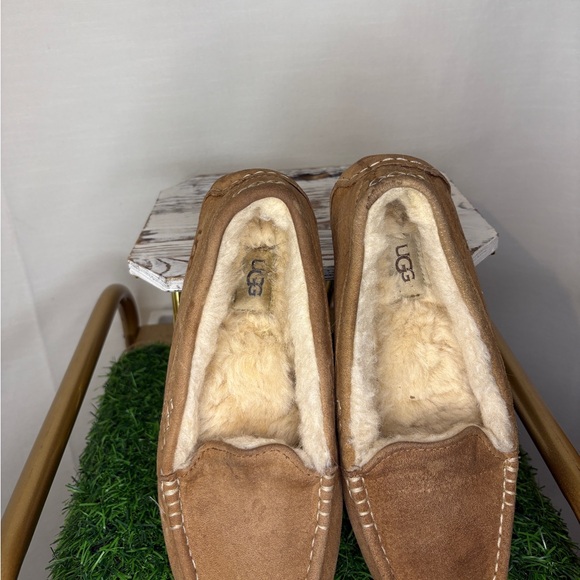 UGG Brown Suede Slippers Size 8 - Picture 5 of 10